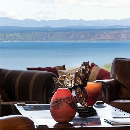 The Flying Trout Boutique Lodge Таупо Екстериор снимка