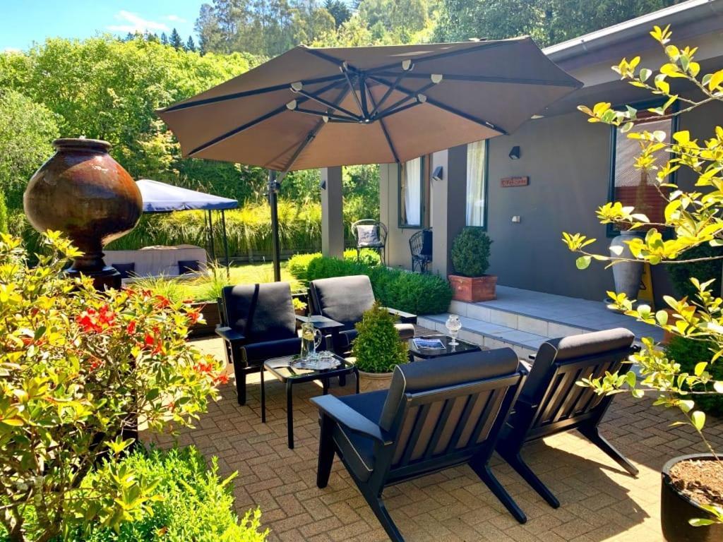 The Flying Trout Boutique Lodge Таупо Екстериор снимка