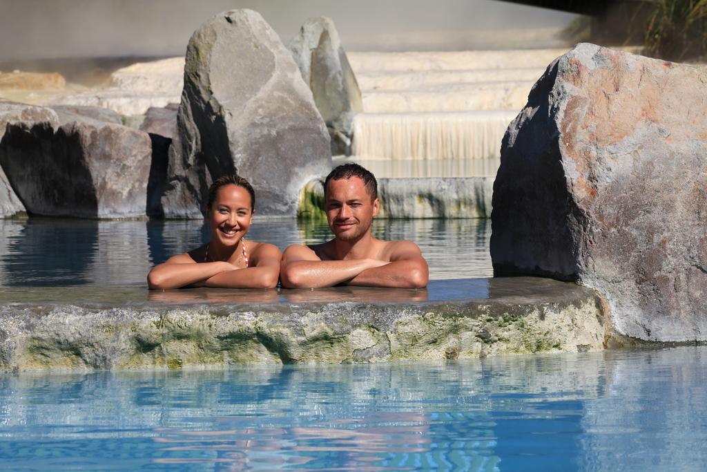 The Flying Trout Boutique Lodge Таупо Екстериор снимка
