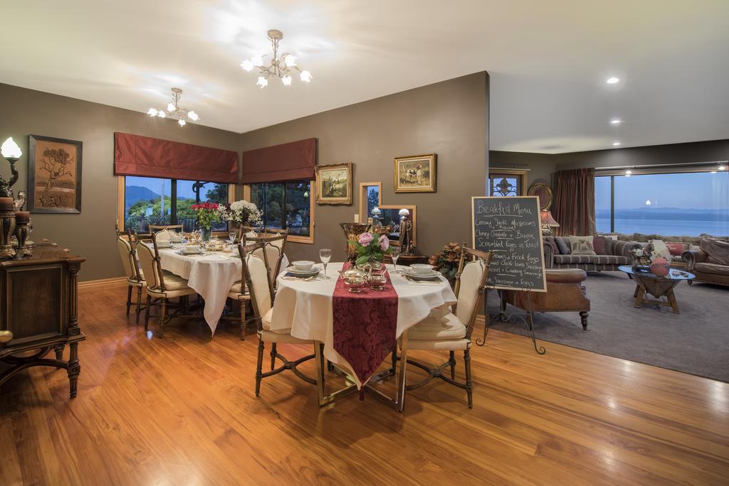 The Flying Trout Boutique Lodge Таупо Екстериор снимка